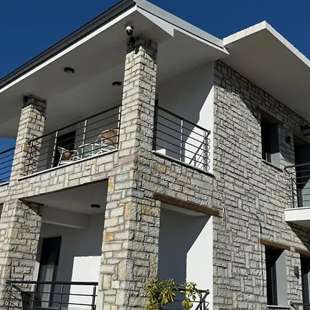 Summer Family Kassandra